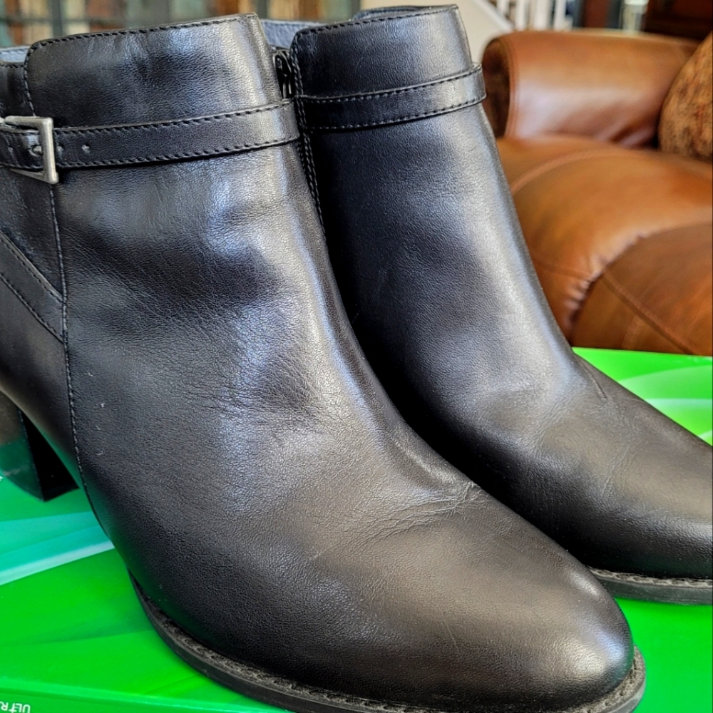 Vionic Women's Upton Ankle Boot, Size 7.5, Black